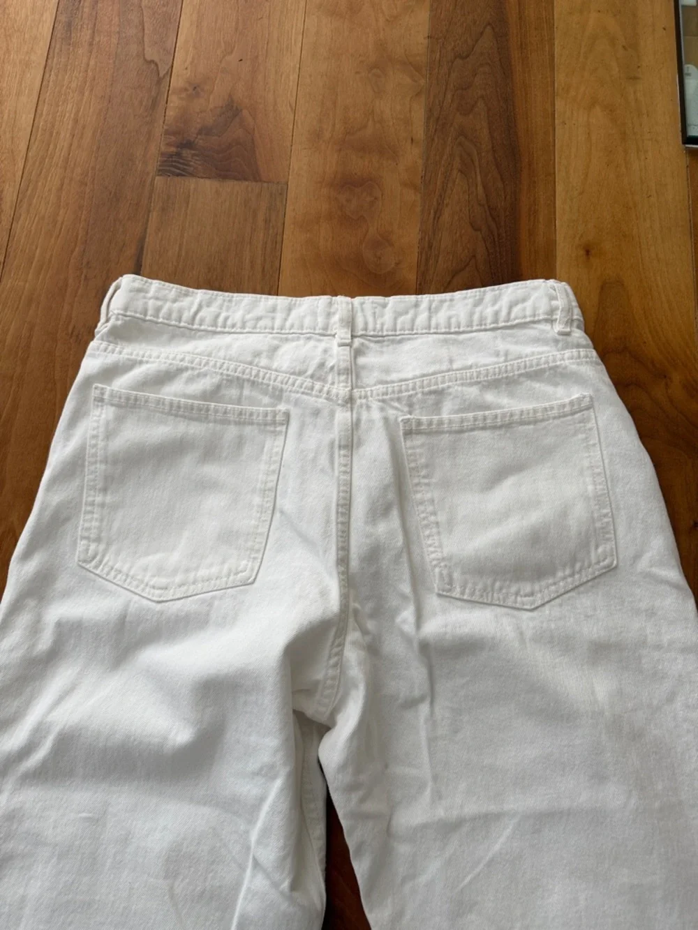Zara High Waist Wide Leg White Jeans - Picture 5 of 6